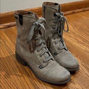 Cobb Hill Gray Lace Up Waterproof Boots